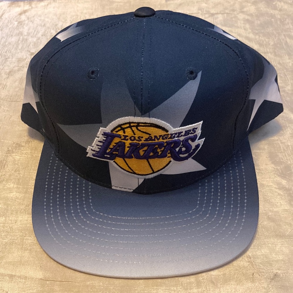 Mitchell & Ness Los Angeles Lakers Award Ceremony Snapback